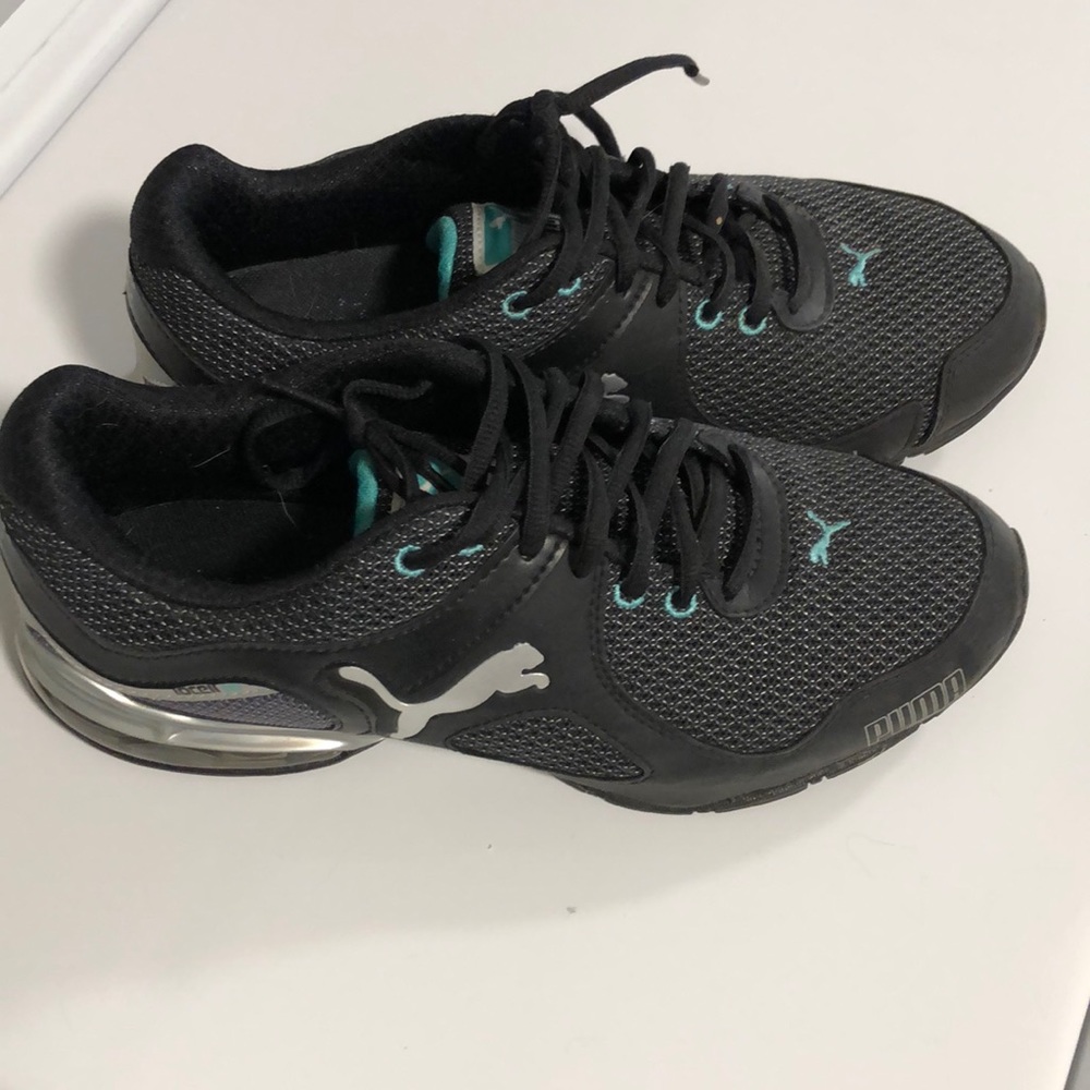 PUMA SHOES SIZE 9.5